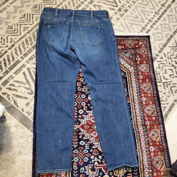 SILVER JEANS CO. BOYFRIEND . W 36/ L29. DISTRESSED. - Picture 4 of 6